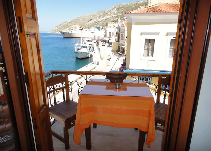 Captain's Apartmanhotel Szími