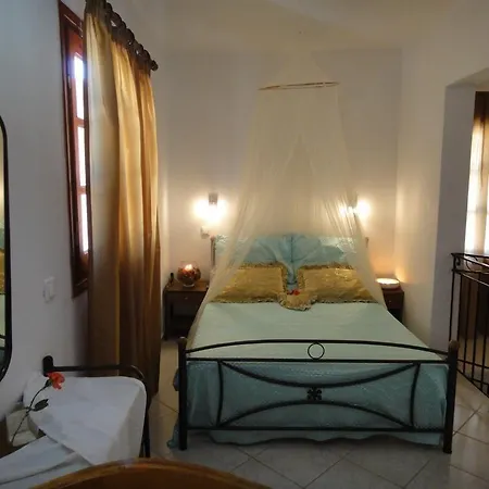 Captain's Apartmanhotel 4*