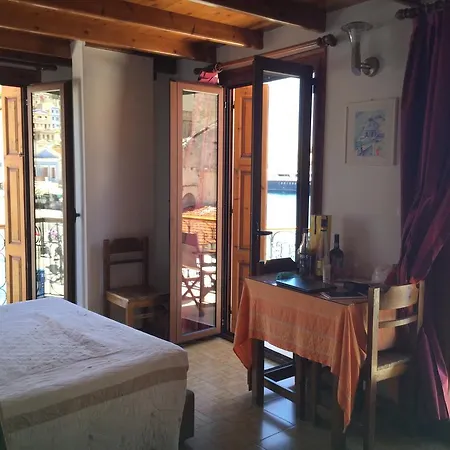 Captain's Aparthotel 3*