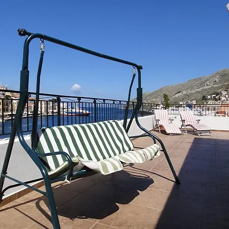 Aparthotel Captain's 3*